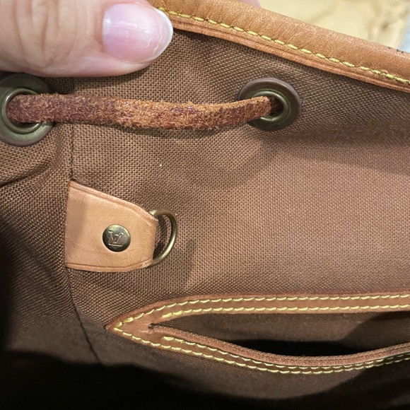 Louis Vuitton Montsouris MM backpack authentic - Picture 10 of 13